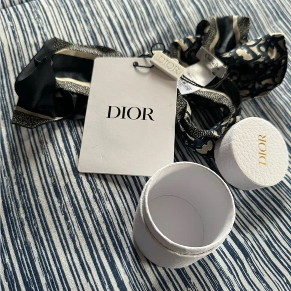 Dior mitzah scarf - Picture 2 of 3